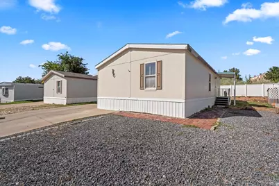 2600 N Hill Rd #4, Layton, UT 84041 - Photo 3
