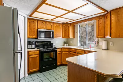 2772 N 1525 E, Layton, UT 84040 - Photo 11