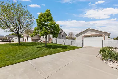 3778 W Mapleleaf Way, West Jordan, UT 84088 - Photo 5
