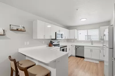 1140 W 950 N #C303, Orem, UT 84057 - Photo 7