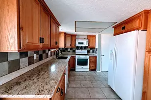 1185 W 725 N, Clearfield, UT 84015 - Photo 3