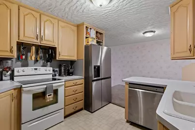 321 W 2575 N, Sunset, UT 84015 - Photo 13