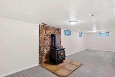 391 W 5100 S, Washington Terrace, UT 84405 - Photo 17