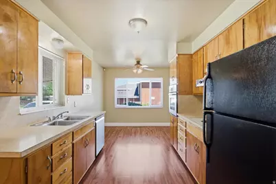 391 W 5100 S, Washington Terrace, UT 84405 - Photo 9