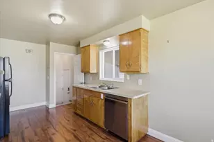 391 W 5100 S, Washington Terrace, UT 84405 - Photo 7