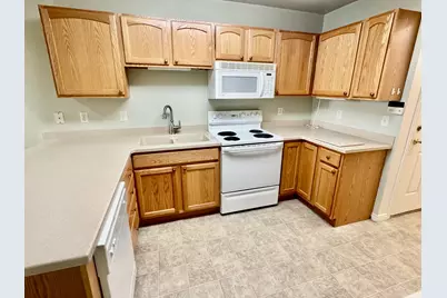 2104 W Jordan Villa Dr S, West Jordan, UT 84088 - Photo 15