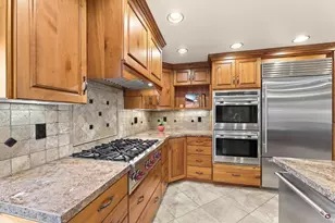 2416 E 10305 S, Sandy, UT 84092 - Photo 7