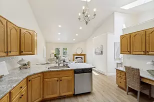 1077 E Brook Circle, Kaysville, UT 84037 - Photo 11