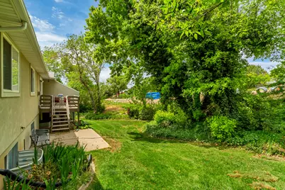 1077 E Brook Cir, Kaysville, UT 84037 - Photo 35
