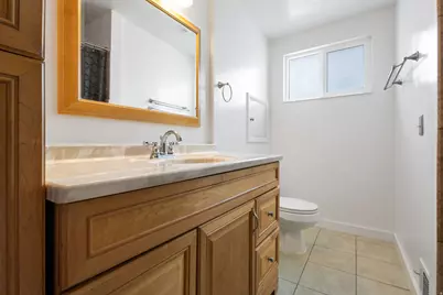 5123 Lambeth St, Taylorsville, UT 84118 - Photo 9