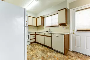 1709 N 200 W, Bountiful, UT 84010 - Photo 9