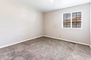 1709 N 200 W, Bountiful, UT 84010 - Photo 9