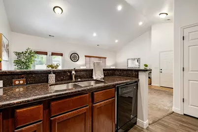 1844 W 2300 S, Woods Cross, UT 84087 - Photo 7