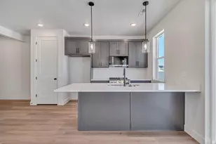 621 E Ryegrass Dr, Eagle Mountain, UT 84005 - Photo 7
