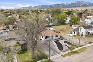 255 W Main St, Grantsville, UT 84029 - Photo 3