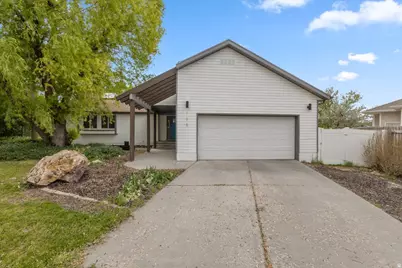 195 Country Club Dr, Stansbury Park, UT 84074 - Photo 3