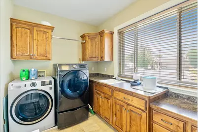 316 E Azure Cir S, Draper, UT 84020 - Photo 29
