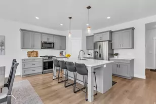 2466 E Lone Hill Dr, Draper, UT 84020 - Photo 13