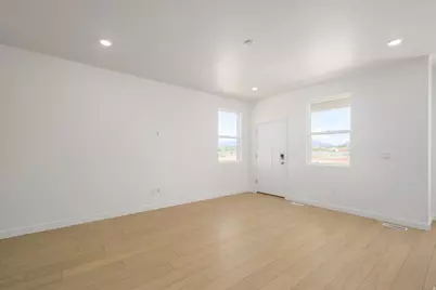 1547 S 900 W #140, Clearfield, UT 84015 - Photo 5