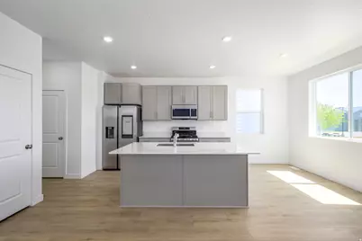 914 W 1600 S #135, Clearfield, UT 84015 - Photo 7