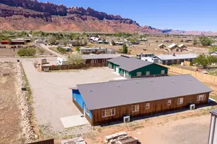 71 N Mt Peale Dr, Moab, UT 84532 - Photo 21