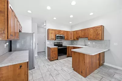 740 S Clearwater Ct, Layton, UT 84041 - Photo 3