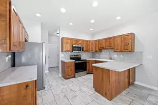740 S Clearwater Ct, Layton, UT 84041 - Photo 3