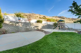 2051 S Eskelsen Ln, Perry, UT 84302 - Photo 9