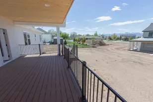 527 N 100 W, Hyde Park, UT 84318 - Photo 43