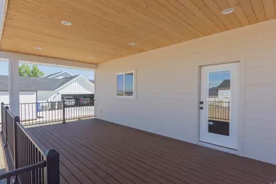 527 N 100 W, Hyde Park, UT 84318 - Photo 45