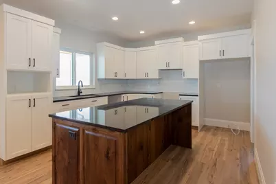527 N 100 W, Hyde Park, UT 84318 - Photo 5
