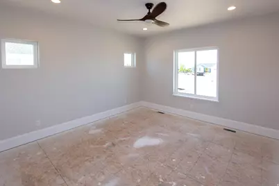 527 N 100 W, Hyde Park, UT 84318 - Photo 13