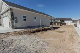 527 N 100 W, Hyde Park, UT 84318 - Photo 47