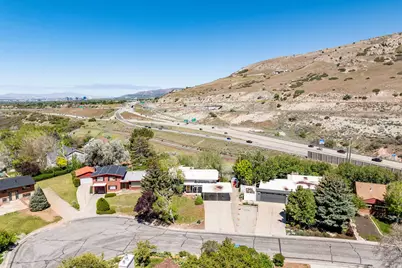 3331 E Larchmont Dr S, Salt Lake City, UT 84109 - Photo 23