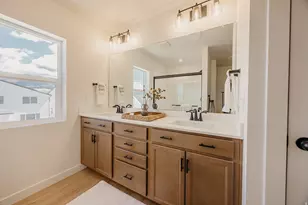 944 W Columbia Ct, Riverdale, UT 84405 - Photo 39