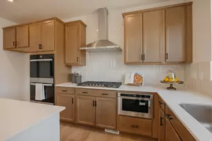 944 W Columbia Ct, Riverdale, UT 84405 - Photo 13