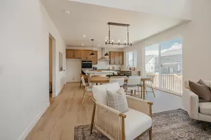 944 W Columbia Ct, Riverdale, UT 84405 - Photo 3