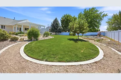 776 S Flint St W, Layton, UT 84041 - Photo 29