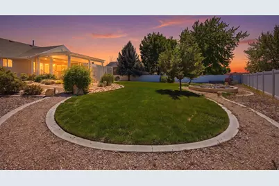 776 S Flint St W, Layton, UT 84041 - Photo 41