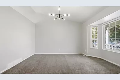 2290 N 1060 E, Lehi, UT 84043 - Photo 3