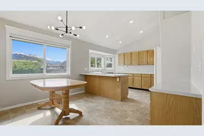 2290 N 1060 E, Lehi, UT 84043 - Photo 5