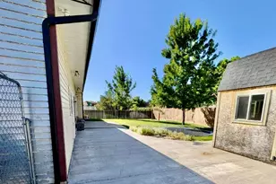 234 W Georgia Ave N, Harrisville, UT 84404 - Photo 33