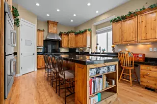708 N Eagleridge Dr E, Bountiful, UT 84010 - Photo 13