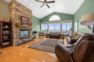 708 N Eagleridge Dr E, Bountiful, UT 84010 - Photo 5