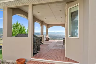 708 N Eagleridge Dr E, Bountiful, UT 84010 - Photo 15