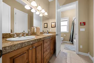 708 N Eagleridge Dr E, Bountiful, UT 84010 - Photo 45