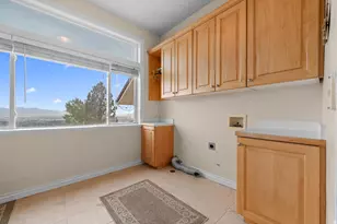 708 N Eagleridge Dr E, Bountiful, UT 84010 - Photo 51
