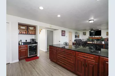 1833 N 350 E, Centerville, UT 84014 - Photo 15