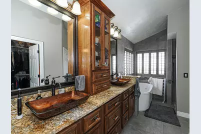 1833 N 350 E, Centerville, UT 84014 - Photo 33