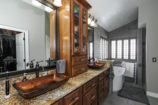 1833 N 350 E, Centerville, UT 84014 - Photo 33